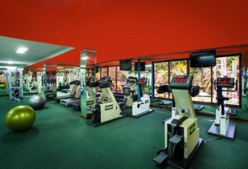 Surabaya Suites Hotel Powered By Archipelago