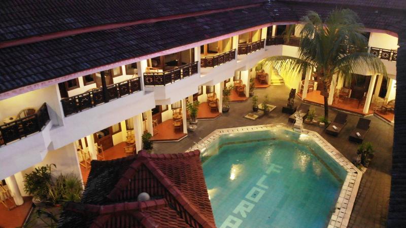 酒店 The Flora Kuta Bali