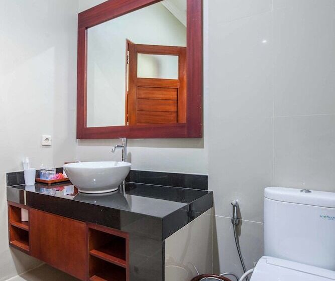 Vila Shanti Beach Front Hotel Sanur