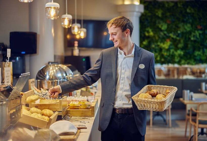 فندق Westcord City Centre