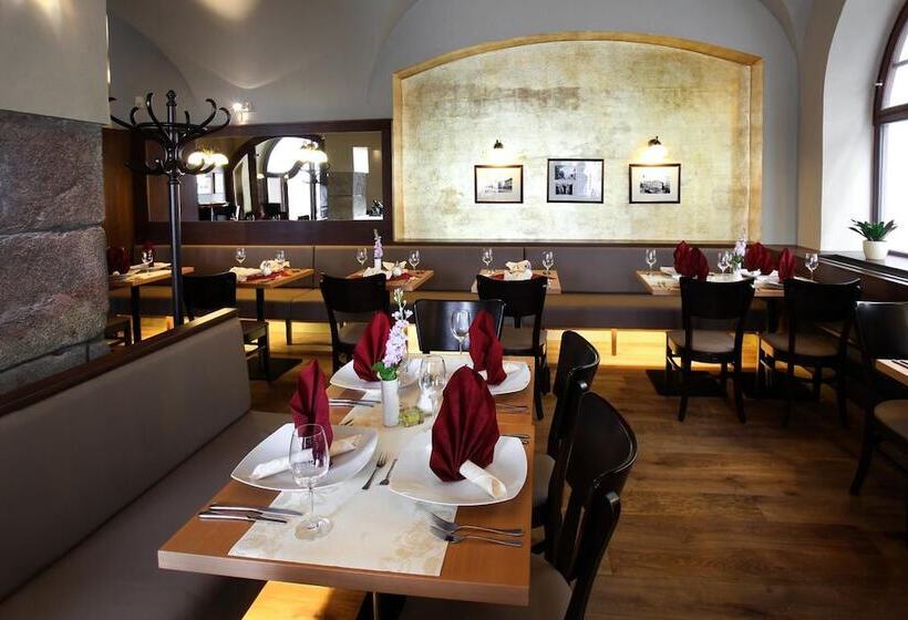 هتل Zlatá Hvězda