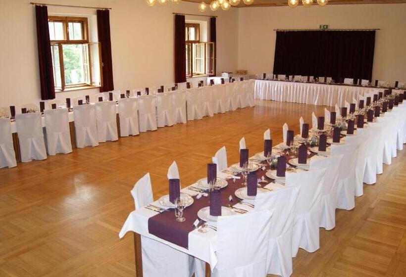 בית מלון כפרי Zámek Velká Bystřice