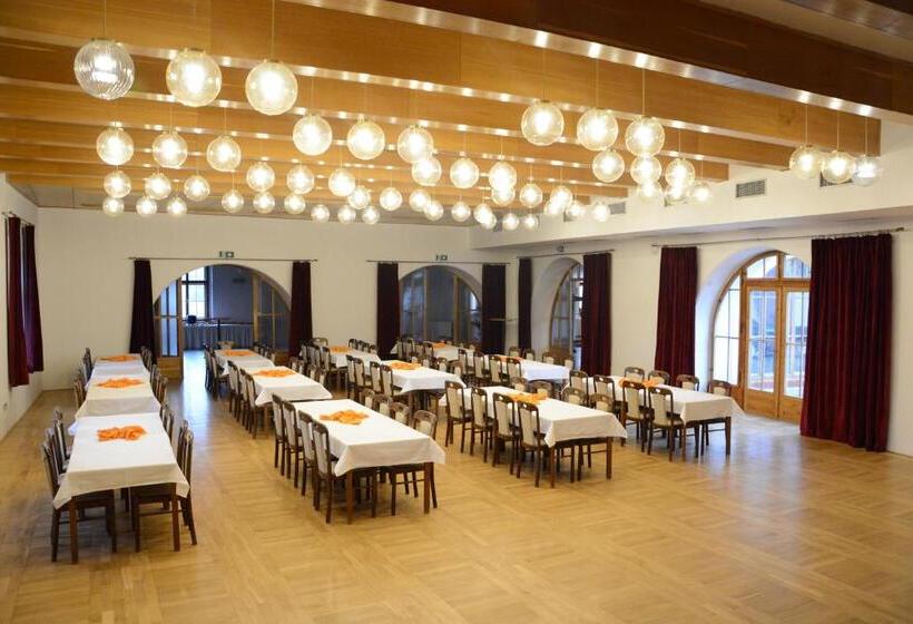 בית מלון כפרי Zámek Velká Bystřice