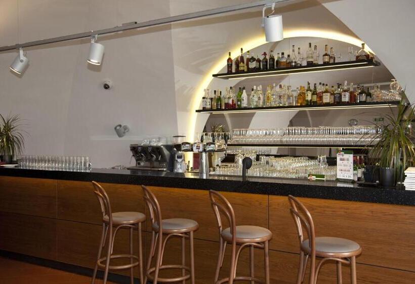 בית מלון כפרי Zámek Velká Bystřice