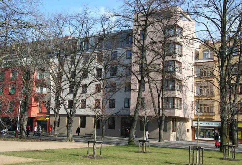 Lazensky Hotel Park
