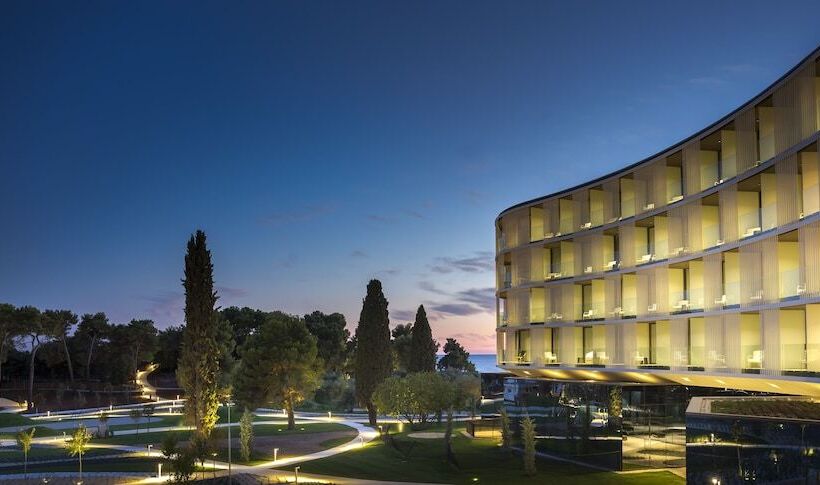 Maistra Select Family Hotel Amarin