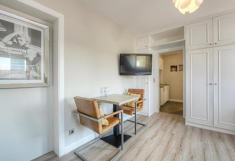 Carlstadt Suites Dusseldorf