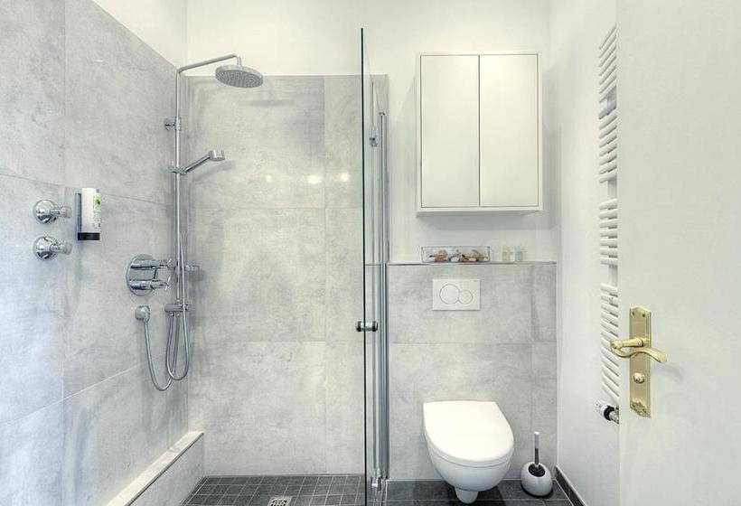 Carlstadt Suites Dusseldorf