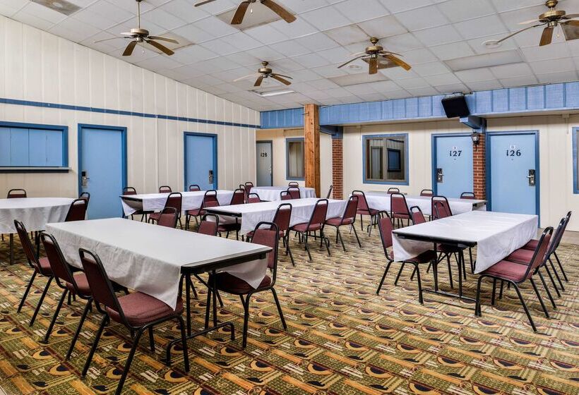 فندق Americas Best Value Inn Ellsworth