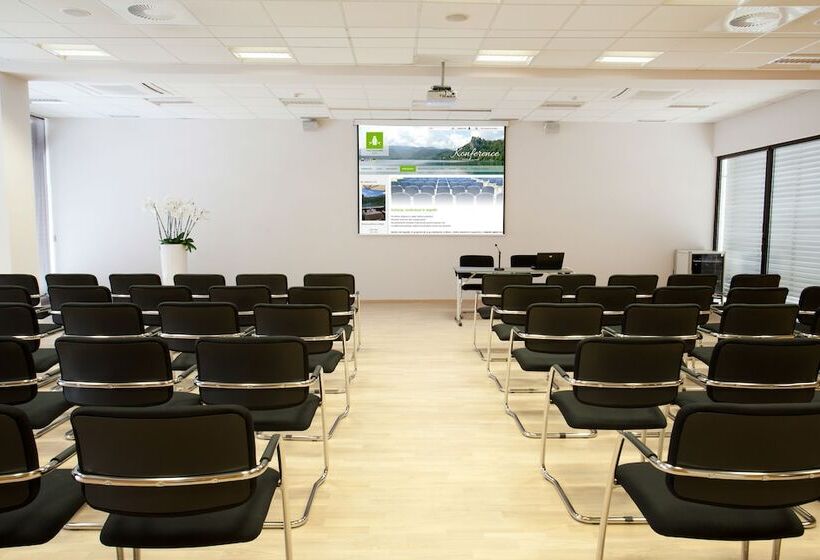 هتل Astoria Superior