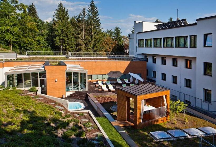 هتل Astoria Superior