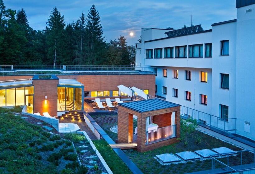 هتل Astoria Superior