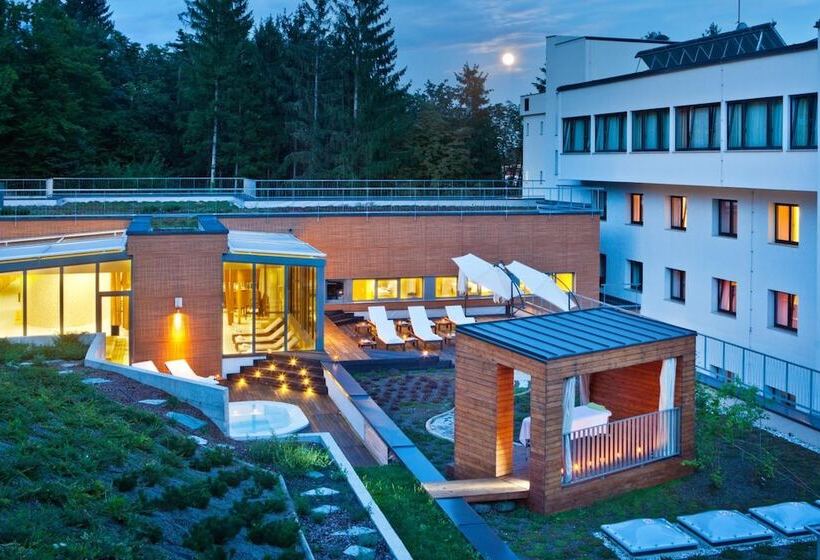 هتل Astoria Superior