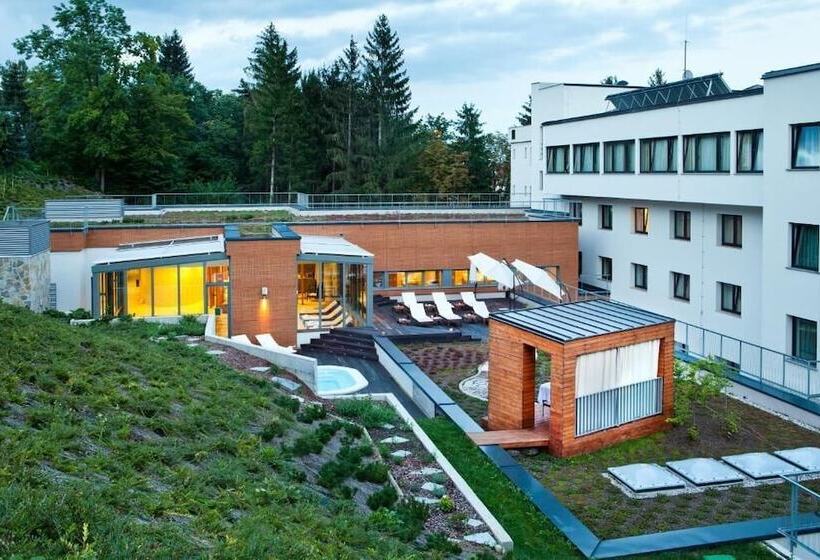 هتل Astoria Superior