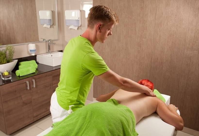 هتل Astoria Superior