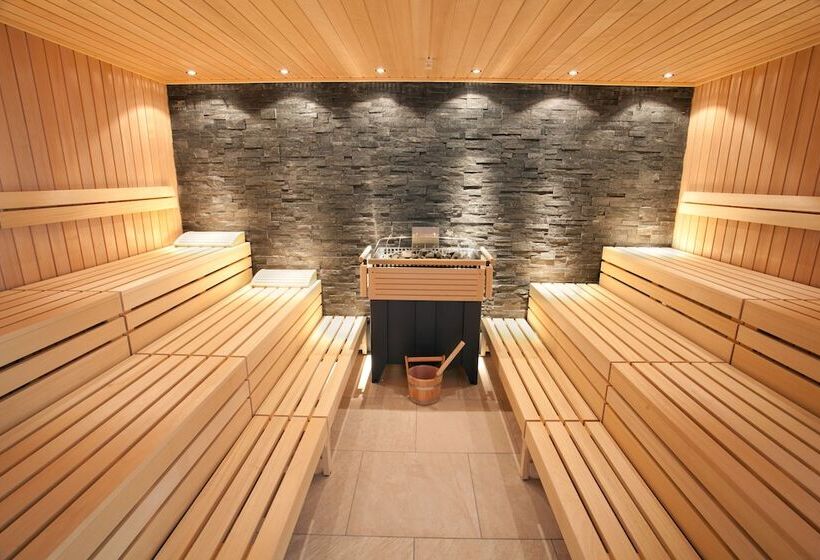 هتل Astoria Superior