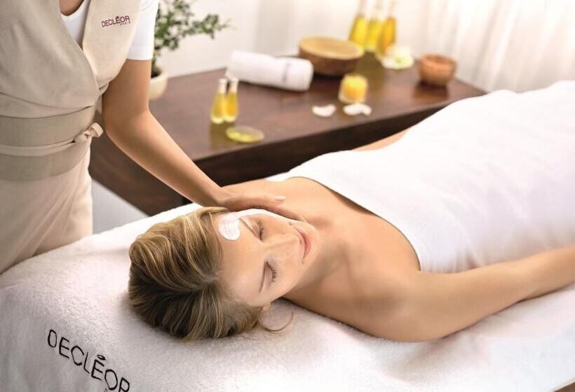 هتل Astoria Superior