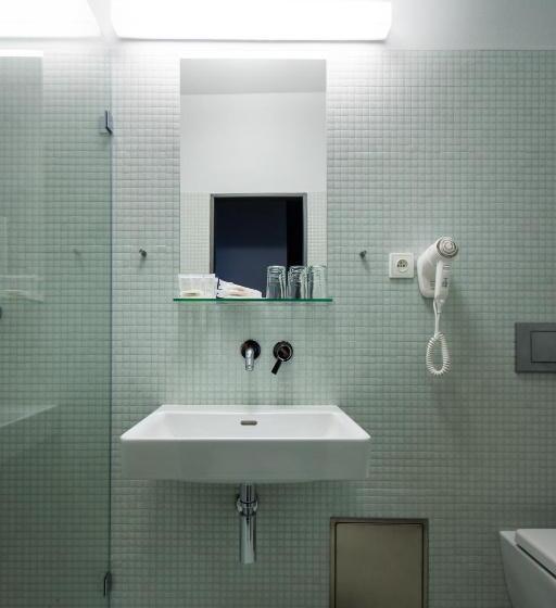 호텔 Atom Třebíč