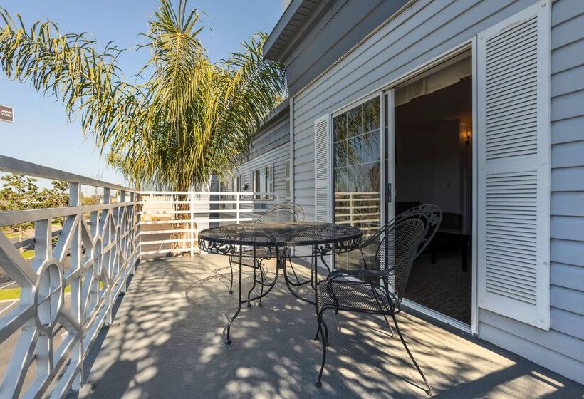 호텔 Best Western Colonial Inn