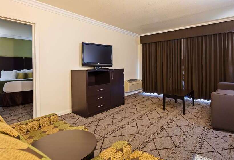 فندق Best Western Executive Inn