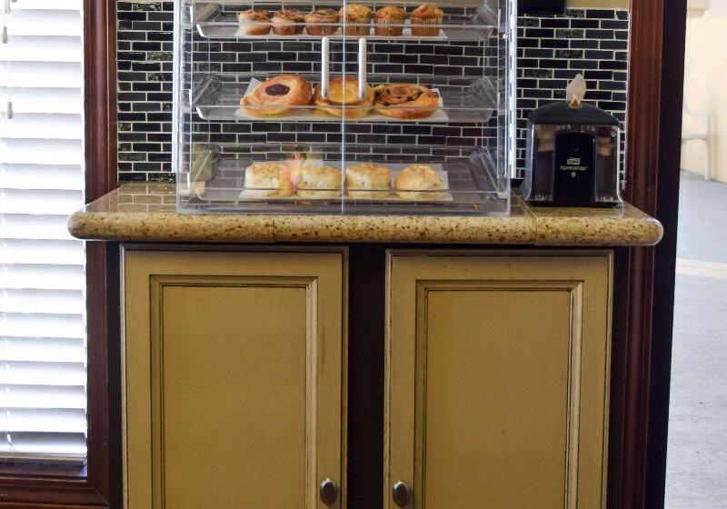 호텔 Best Western Fairwinds Inn