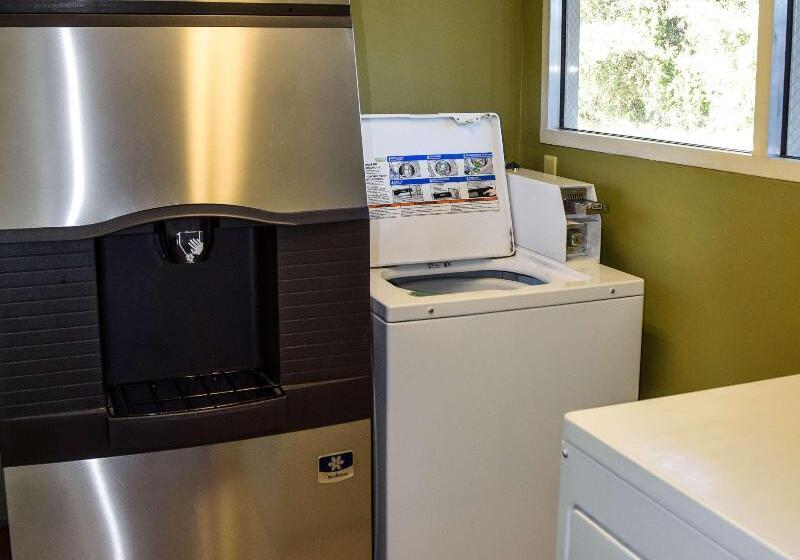 호텔 Best Western Fairwinds Inn