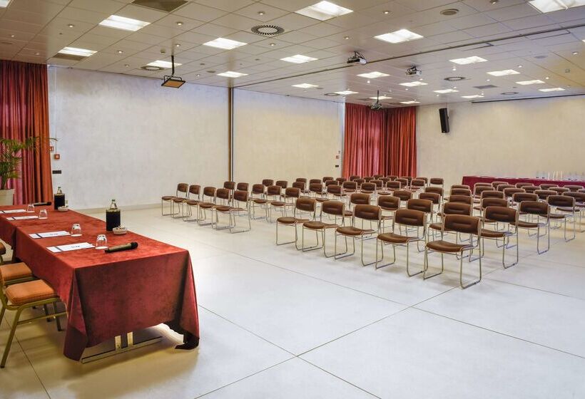 فندق Best Western  Modena District