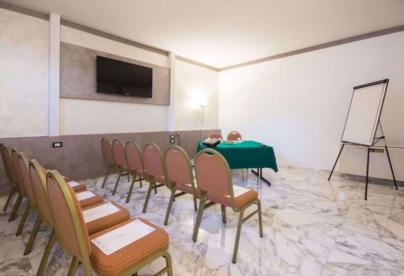 فندق Best Western  Modena District