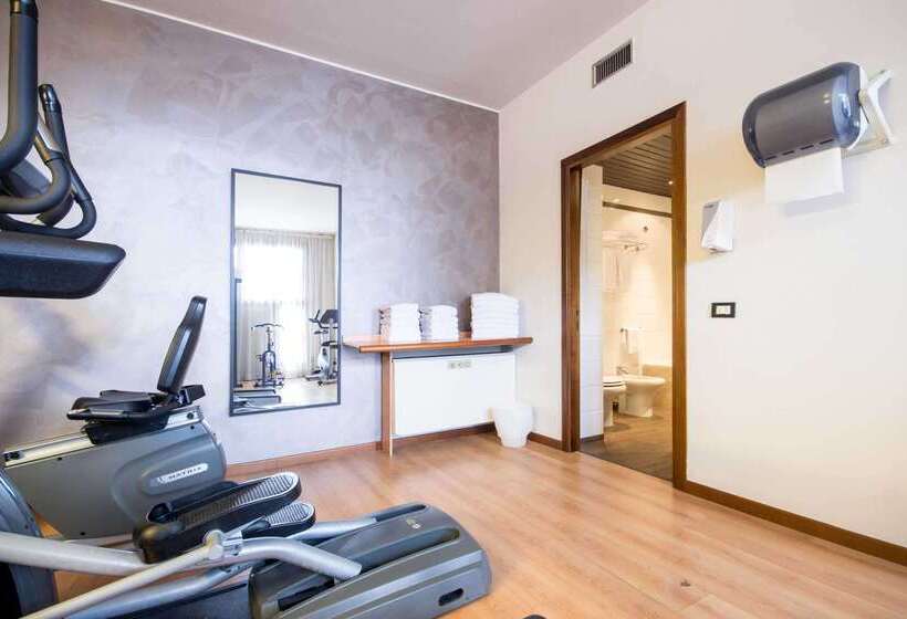 فندق Best Western  Modena District