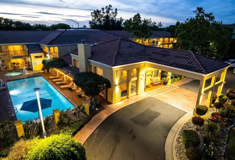 호텔 Best Western Plus Dixon Davis