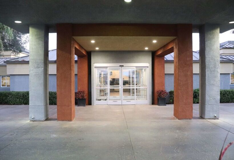 Отель Best Western Porterville Inn