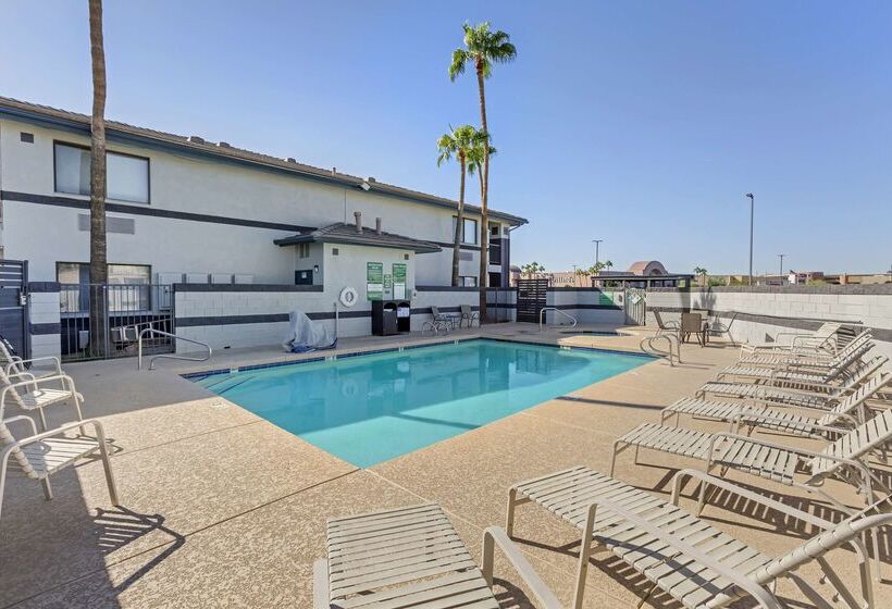 هتل Best Western Superstition Springs Inn