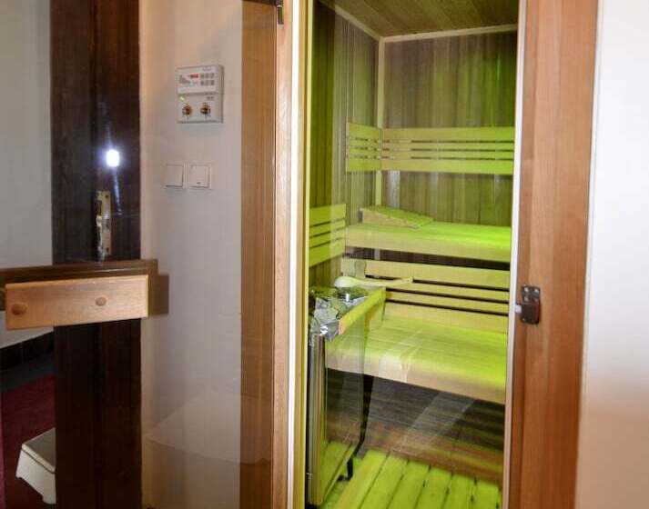 Brioni Boutique Hotel 4