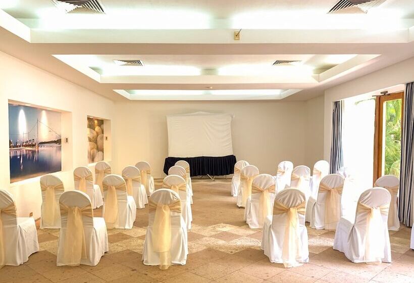 ホテル Camino Real Zaashila Huatulco