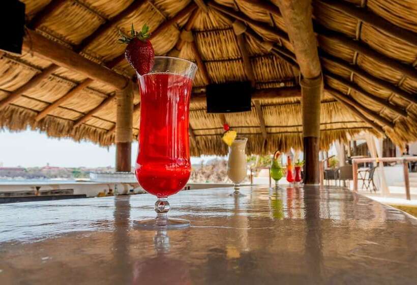 ホテル Camino Real Zaashila Huatulco