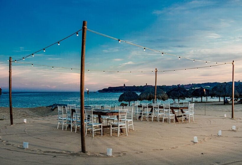 ホテル Camino Real Zaashila Huatulco