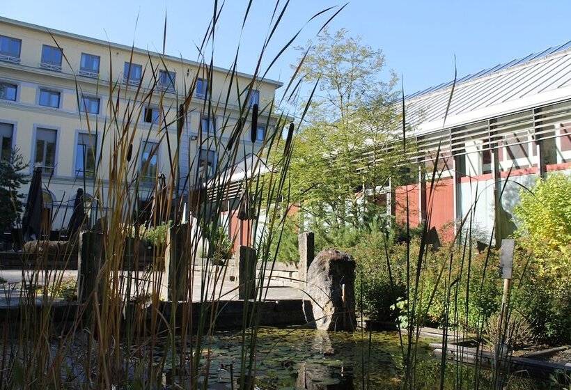 ホテル Castel De Pontalesse