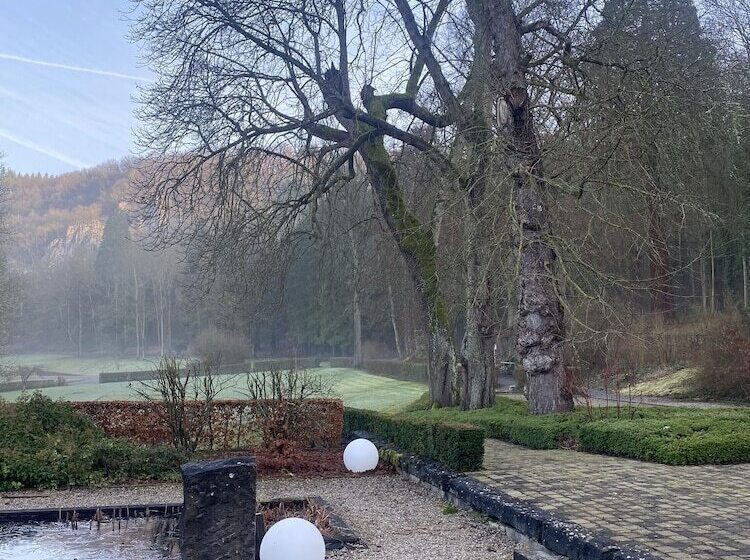 ホテル Castel De Pontalesse