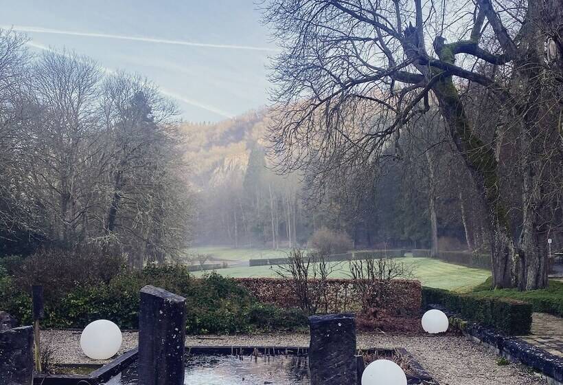 ホテル Castel De Pontalesse