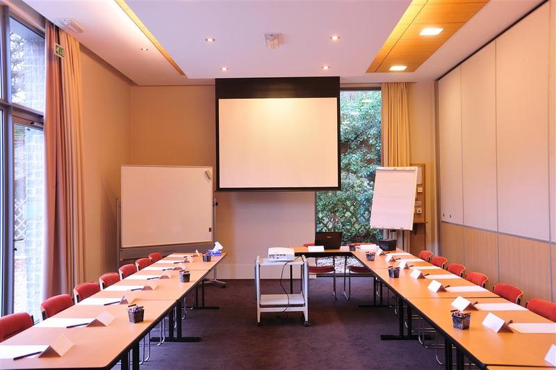 ホテル Castel De Pontalesse