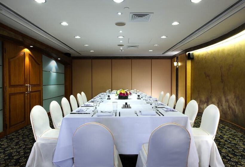 هتل Charterhouse Causeway Bay