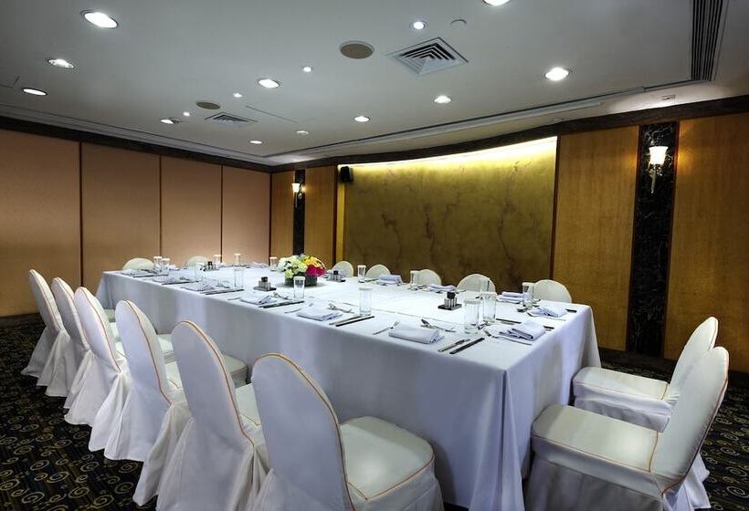 هتل Charterhouse Causeway Bay