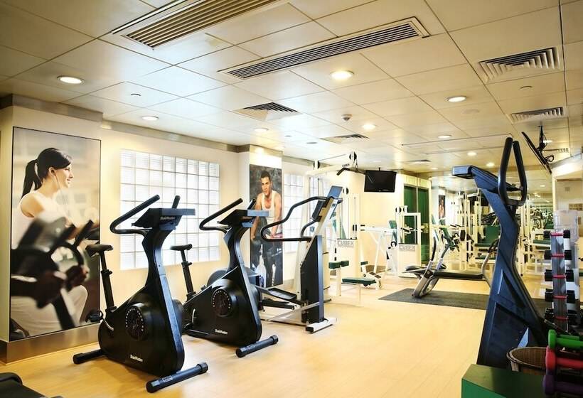 هتل Charterhouse Causeway Bay