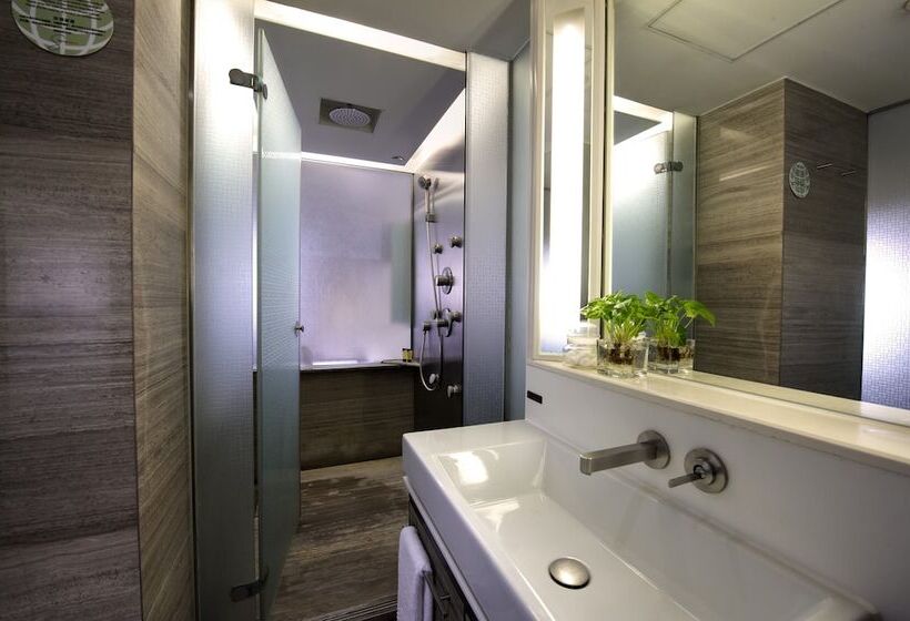 هتل Charterhouse Causeway Bay