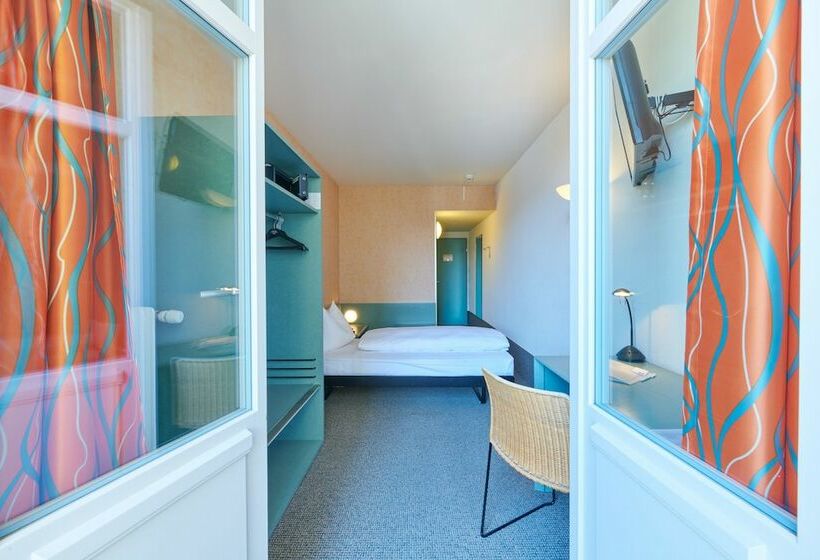 בית מלון כפרי City Am Bahnhof