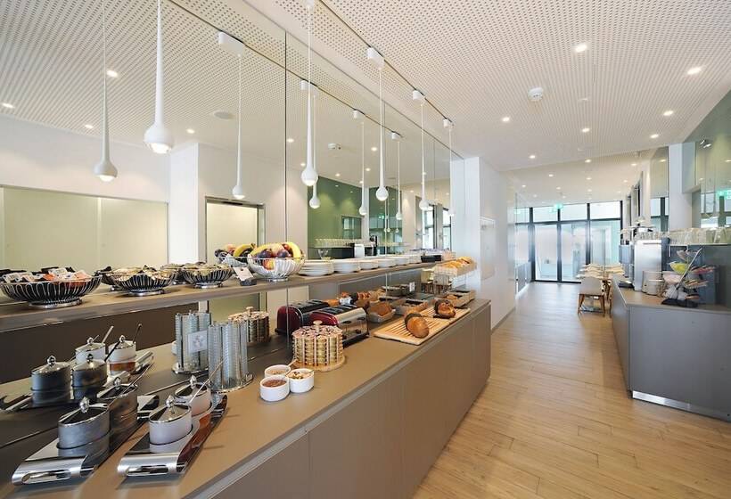 בית מלון כפרי City Am Bahnhof