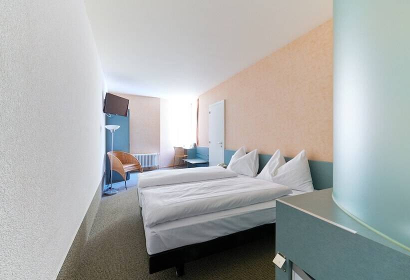 בית מלון כפרי City Am Bahnhof