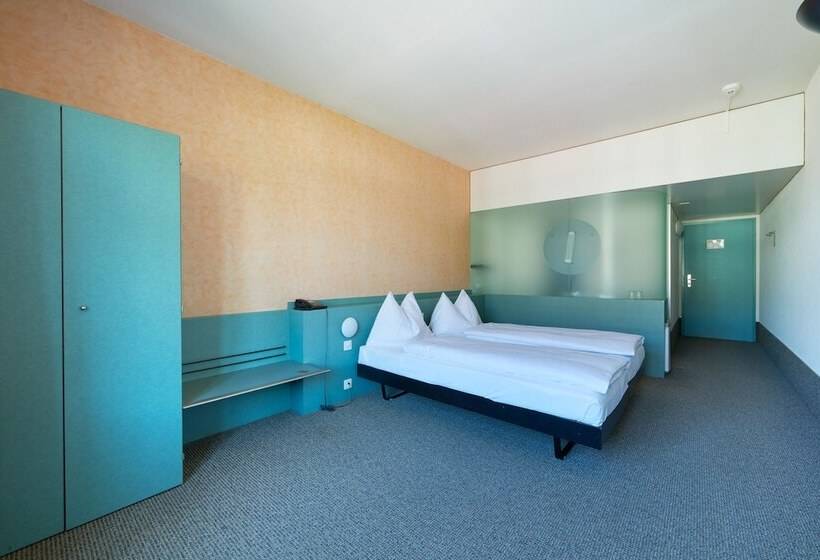 בית מלון כפרי City Am Bahnhof