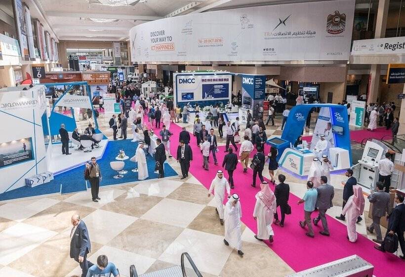 هتل Crowne Plaza Dubai Deira, An Ihg