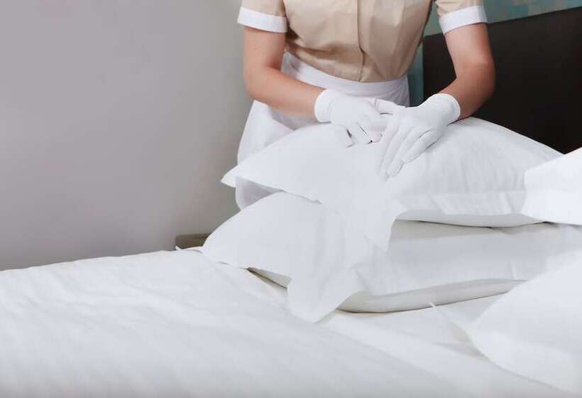 هتل Crowne Plaza Dubai Deira, An Ihg